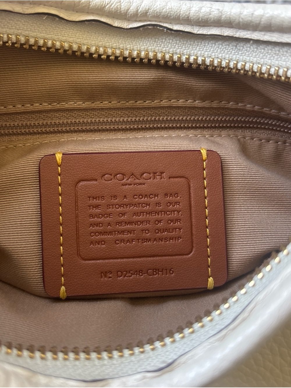 Coach Pebbled Leather Shoulder Bag in Cream with Gold Hardware - Picture 4 of 4